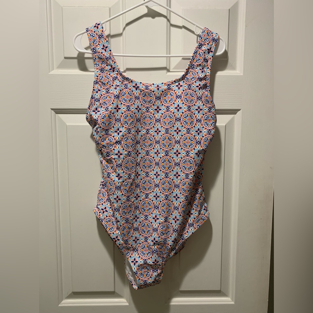 NWT Lands’ End swimsuit 1 Med 1 Large